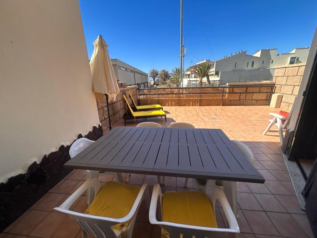 Alquilaencanarias Duplex Playa Del Medano Exterior photo